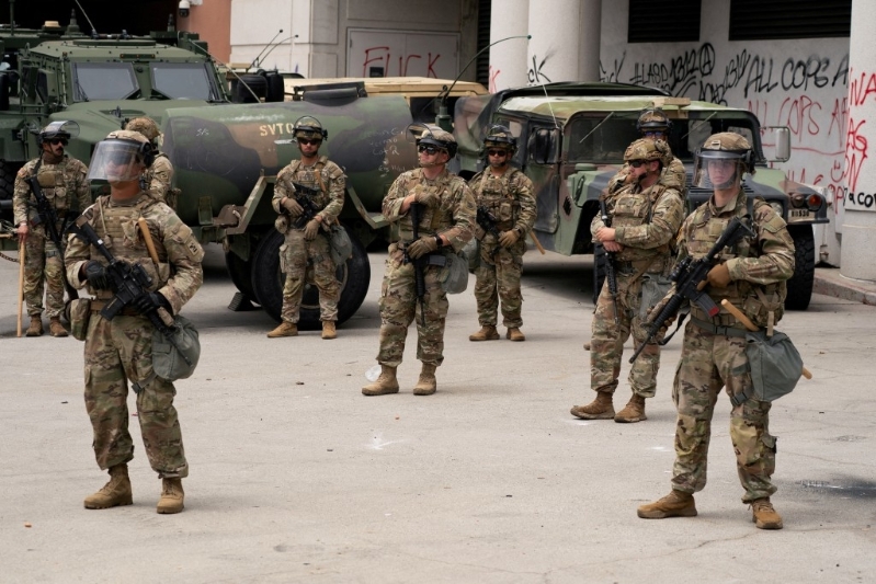 特朗普部署2000名國民警衛(wèi)隊人員。路透社