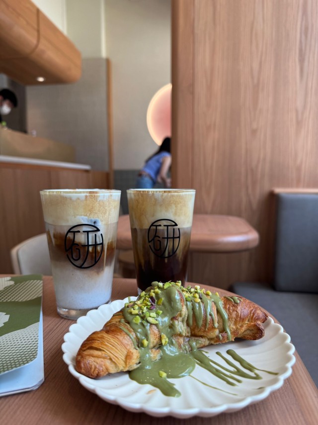 人氣開心果甜品“研香” 人氣開心果甜品“研香”