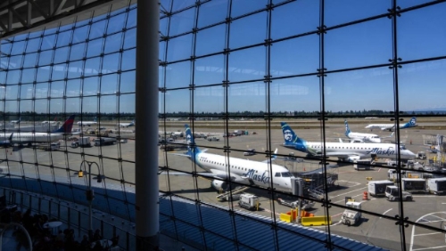 美國西雅圖客機滑行期間