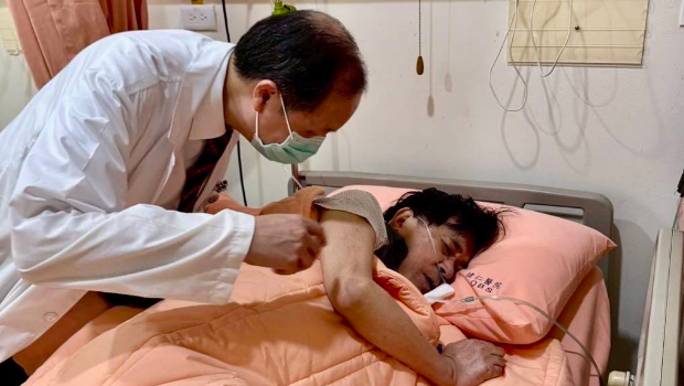 陳水扁進(jìn)行無(wú)痛胃腸鏡檢查。