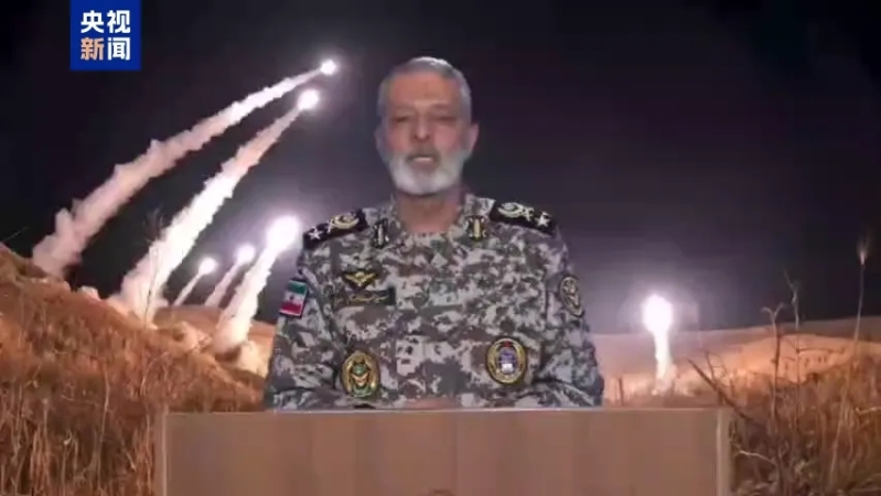 伊朗武裝部隊(duì)新任總參謀長(zhǎng)阿卜杜勒—拉希姆·穆薩維17日發(fā)表講話