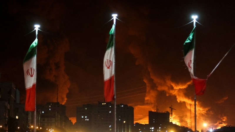 以軍攻擊伊朗核計(jì)劃總部等目標(biāo)，至少造成14名伊朗核科學(xué)家身亡。