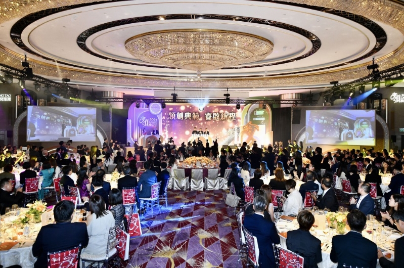 星島新聞集團主辦“2024杰出領(lǐng)袖選舉”頒獎典禮。