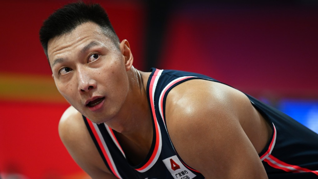 被傳嫖娼丑聞后，易建聯(lián)一直處于“消失狀態(tài)”。