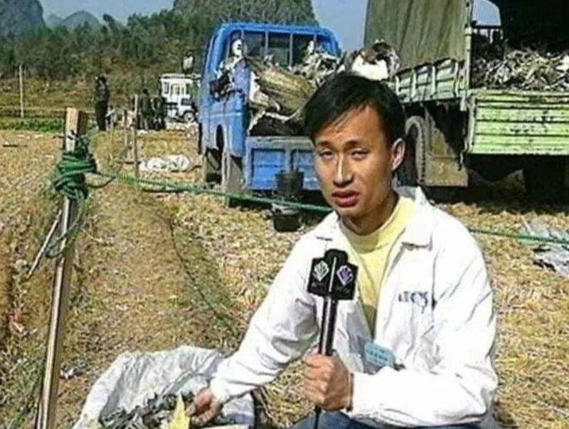 桂林空難發(fā)生后，30多噸的客機只找回約2噸的碎片。網(wǎng)圖