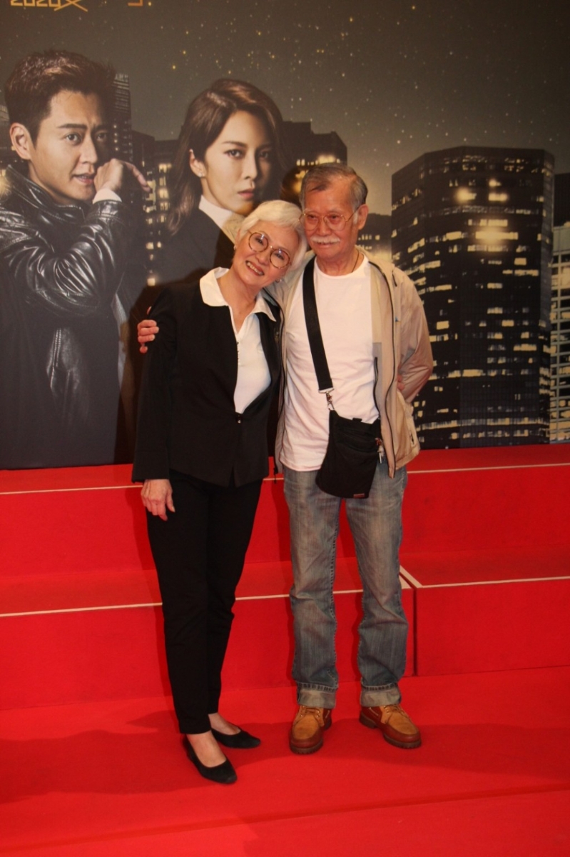 唐佳與雪妮是行內(nèi)公認(rèn)的恩愛(ài)夫妻。