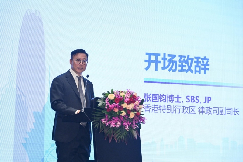 律政司副司長張國鈞表示，借港出海是企業(yè)的最佳選擇。 政府新聞處