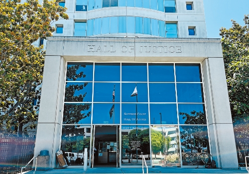 圣他克拉縣高等法院。