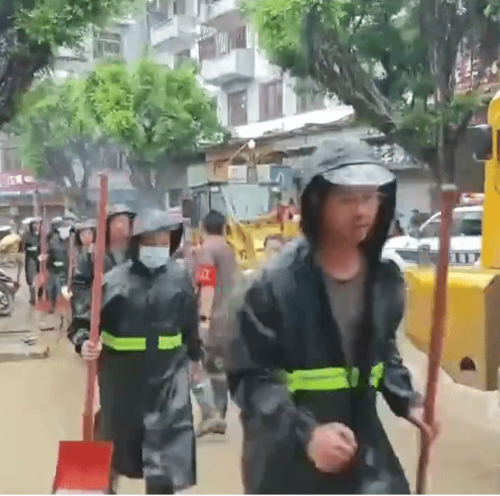 貴州榕江預(yù)計(jì)出現(xiàn)253米洪峰水位，配合全城警報(bào)，民眾有序撤離。