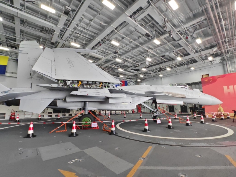 山東艦上的甲板招待會。