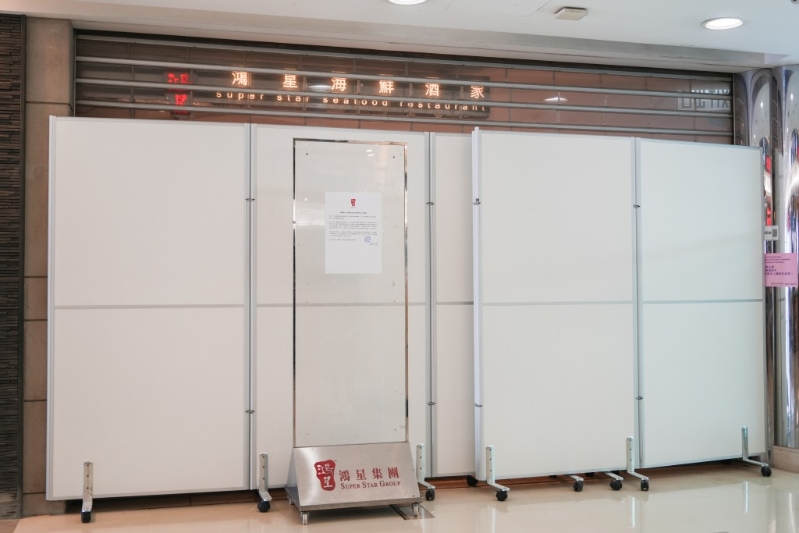 白色圍板 白色圍板