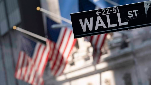 根據(jù)華盛頓服務(wù)公司的數(shù)據(jù)顯示，最近一個季度約有6,000名內(nèi)部人士出售了價值約360億美元的股票。