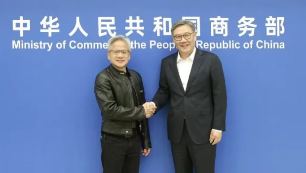 王文濤會(huì)見(jiàn)黃仁勛