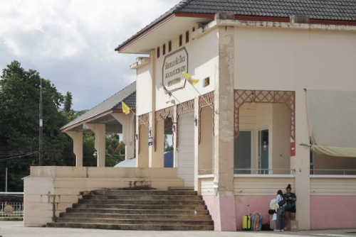 6月16日在泰國莊他武里府拍攝的邊境檢查站。新華社