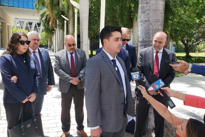 安古洛在車禍中大難不死，在裁決后接受傳媒訪問。