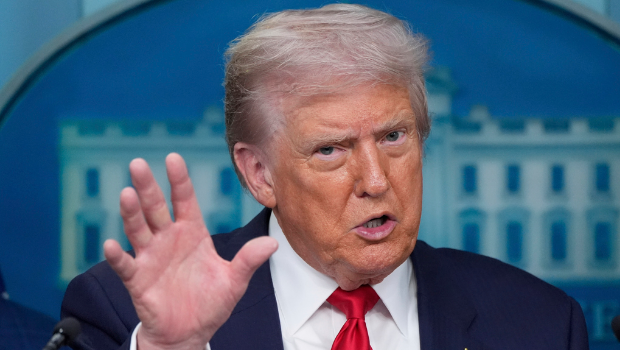 特朗普以維護城市治安為由，宣布華盛頓特區(qū)進入緊急狀態(tài)。