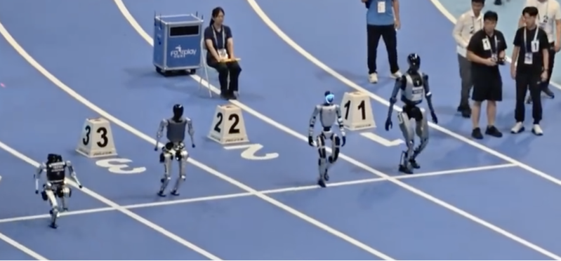 全球首次機(jī)器人運(yùn)動(dòng)會(huì)