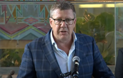 當(dāng)?shù)貢r(shí)間21日，斯科特·莫伊在新聞發(fā)布會(huì)上發(fā)表講話