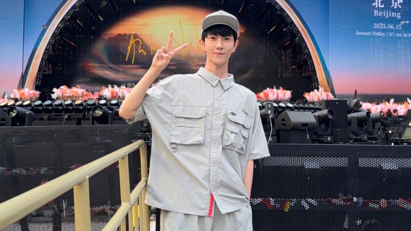 網傳男星于朦朧墮樓，消息實時登上微博熱搜。