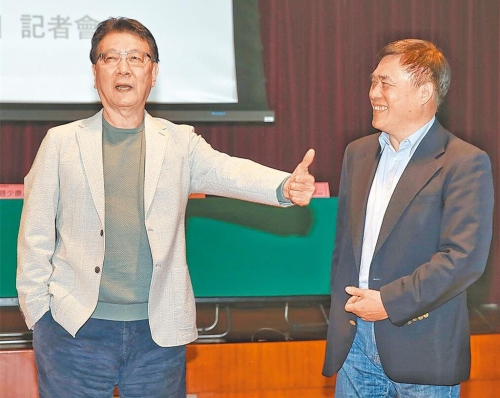 郝龍斌（右）將參選黨主席。