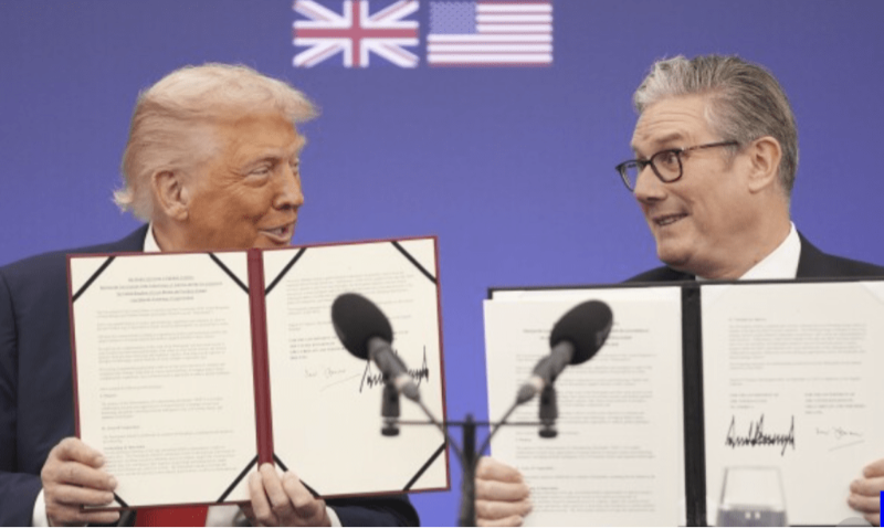 特朗普結(jié)束訪英行程