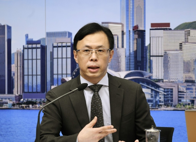 梁仲賢表示，正接受三間公司申請測試證。