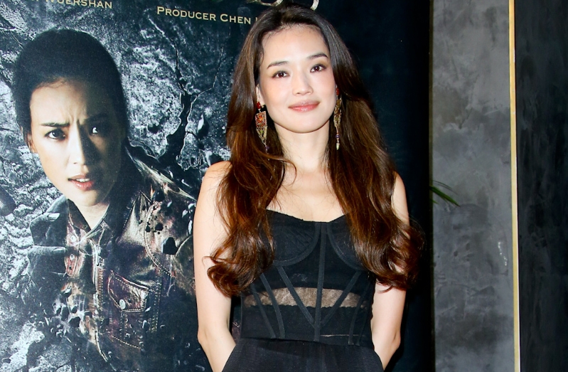 舒淇從三級(jí)片女星轉(zhuǎn)型，王晶爆她遭資深影帝加戲。