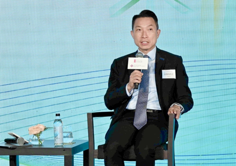 彭富強(qiáng)強(qiáng)調(diào)，ESG不應(yīng)該有界別之分。 無論是上市公司還是中小企業(yè)，都肩負(fù)保護(hù)地球、履行社會(huì)責(zé)任的共同使命。