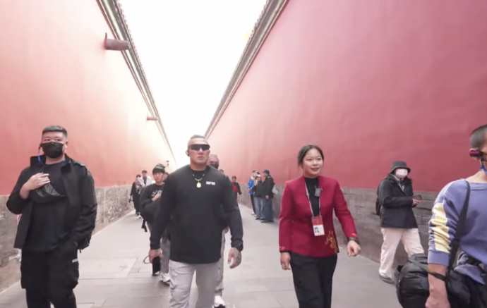 網(wǎng)紅“館長”陳之漢近日展開北京行