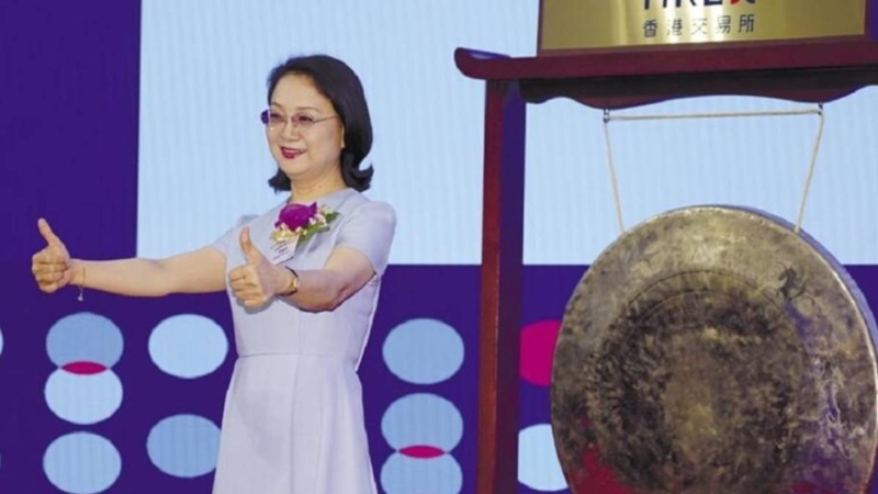 鐘慧娟登頂中國(guó)女首富 鐘慧娟登頂中國(guó)女首富