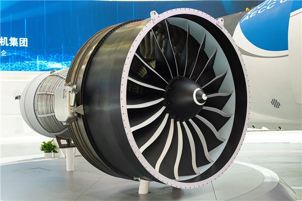 C929洲際大飛機就用它！中國自主CJ2000發(fā)動機公開亮相