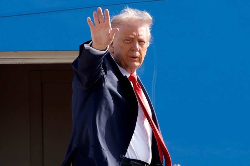 美國總統(tǒng)特朗普1日發(fā)文揚言可能進(jìn)入非洲國家尼日利亞，“荷槍實彈”消滅伊斯蘭恐怖分子，并且已下令戰(zhàn)爭部為可能的行動做好準(zhǔn)備