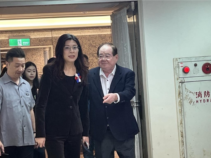 鄭麗文說明，許多留任的黨部主委，如臺南市黨部、高雄市黨部、屏東縣黨部、云林縣黨部等主委，皆有很鮮明的任務(wù)以及很重要的使命，所以繼續(xù)留任。