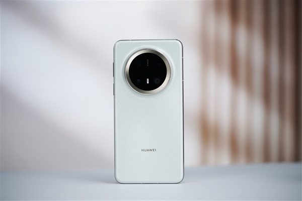 波蘭前副總理怒斥美國：過去我用華為手機(jī) 現(xiàn)在卻買不到了