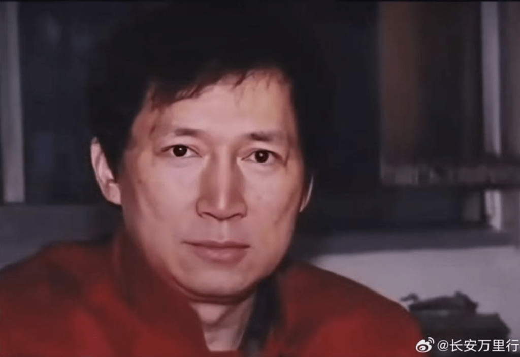 曾因繼承荷里活富婆巨額遺產(chǎn)而轟動(dòng)中外的內(nèi)地傳奇富豪李春平，近日病逝北京，終年76歲