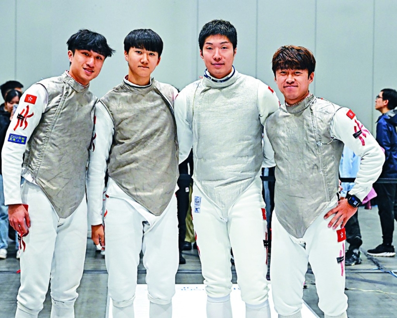 男子花劍隊今出戰(zhàn)團體賽。