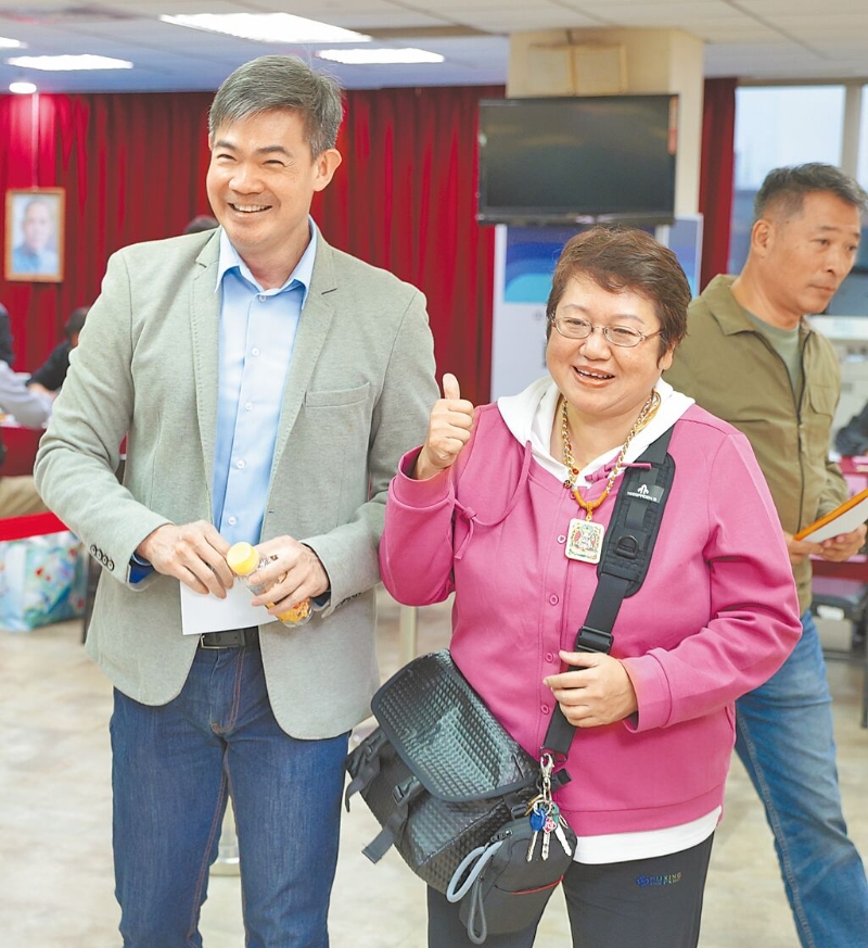 連勝武選藍(lán)中央委員