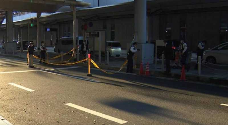 中國(guó)20多歲青年與母游日