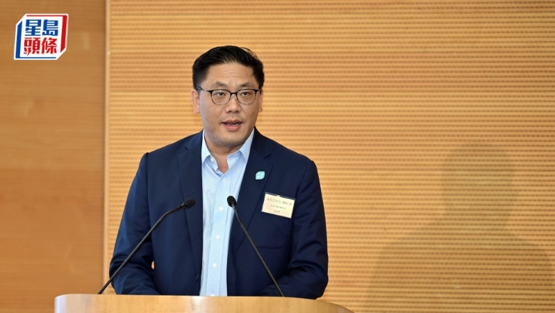 民政及青年事務(wù)局副局長(zhǎng)梁宏正。