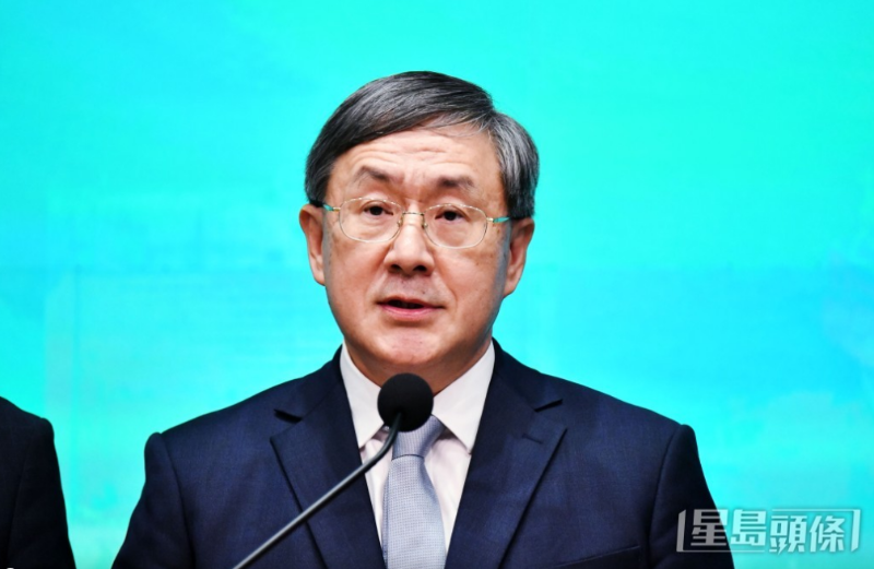 政務(wù)司副司長(zhǎng)卓永興。