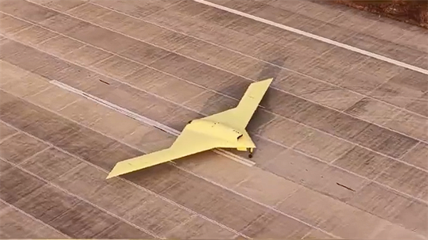 我國(guó)新型高空高速長(zhǎng)航時(shí)無人機(jī)彩虹-7成功首飛！