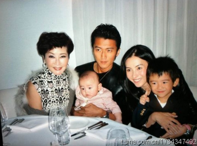 張栢芝為謝霆鋒誕下兩子。