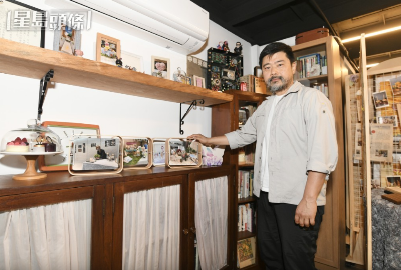 “毋忘愛”主席范寧指，機(jī)構(gòu)透過收集逝者的相片、日用品等，于喪禮上重現(xiàn)其一生，從而讓出席者感受與逝者的聯(lián)系。