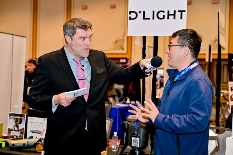 上緯啟元首秀CES展1