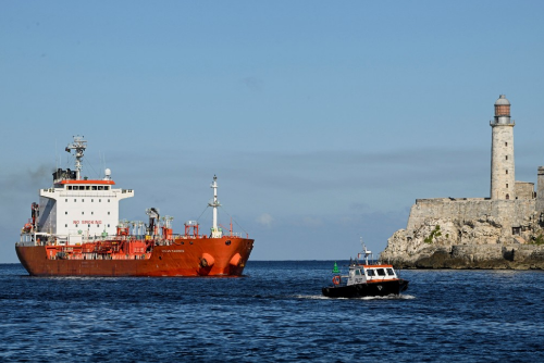 特朗普稱不會(huì)再有資金及石油流向古巴