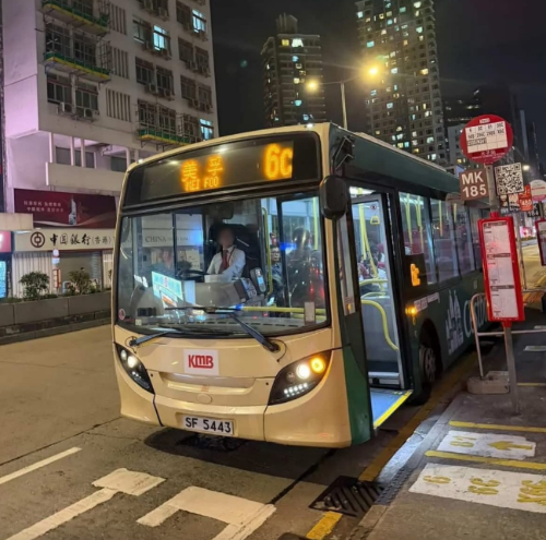 網(wǎng)上流傳涉事車長違規(guī)行駛6C線途經(jīng)旺角時情況