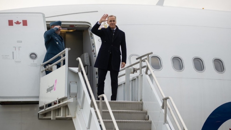 卡尼在社交媒體X平臺上曬出自己的登機(jī)照。