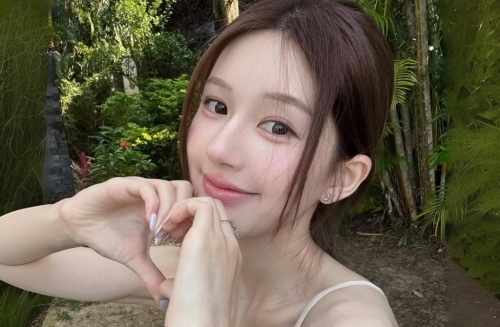 趙露思褪去明星光環(huán)“夜市擺攤被捕獲”趙露思褪去明星光環(huán)“夜市擺攤被捕獲” 趙露思褪去明星光環(huán)“夜市擺攤被捕獲”趙露思褪去明星光環(huán)“夜市擺攤被捕獲”