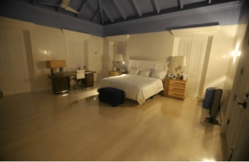 內(nèi)容來自愛潑斯坦位于美屬維京群島的小圣詹姆斯島